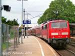 111 111-1 schob am 3.5.2013 einen Regional Express in Richtung Mnchengladbach Hauptbahnhof hier in Rheydt