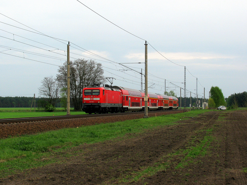 112 116-9 war dann am 1.Mai 2010 der letzte in L�pten fotografierte Zug. Sie war unterwegs mit einem RE 2 nach Rathenow.