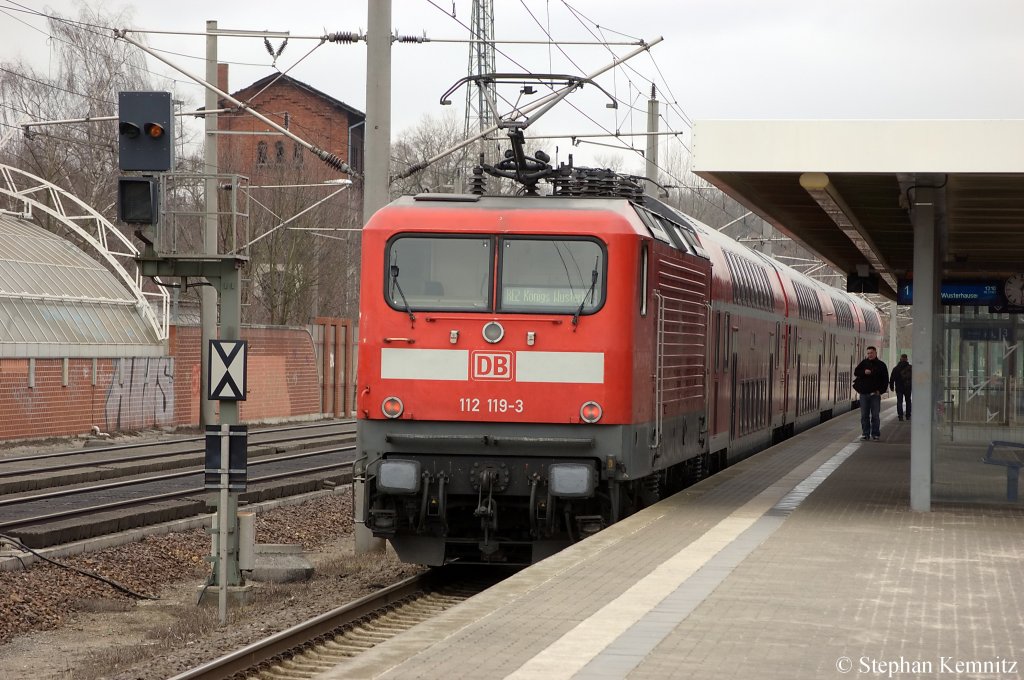 112 119-3 mit dem RE2 (RE 37381) nach K�nigs Wusterhausen in Rathenow. 05.03.2011