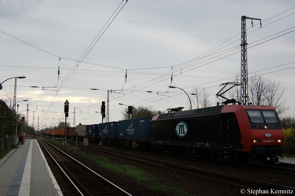 145 084-0 ex 481 002-4 MRCE im Dienst f�r die ITL mit Containerzug in Priort in Richtung Hennigsdorf unterwegs. 07.04.2011