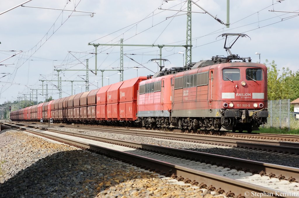 151 160-9 & 151 103-9 mit Waggons des Typ´s Falns in Friesack(Mark). 24.08.2010