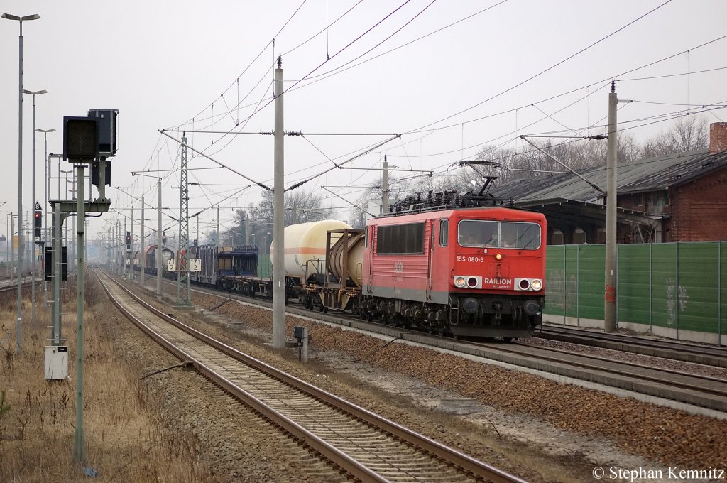 155 080-5 mit gemischten G�terzug in Rathenow in Richtung Wustermark unterwegs. 16.03.2011
