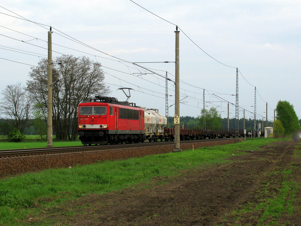 155 220-7 kam als letzter G�terzug durch L�pten am 1.Mai 2010 Richtung Berlin durch bei meiner Tour mit Hannes M�ller.