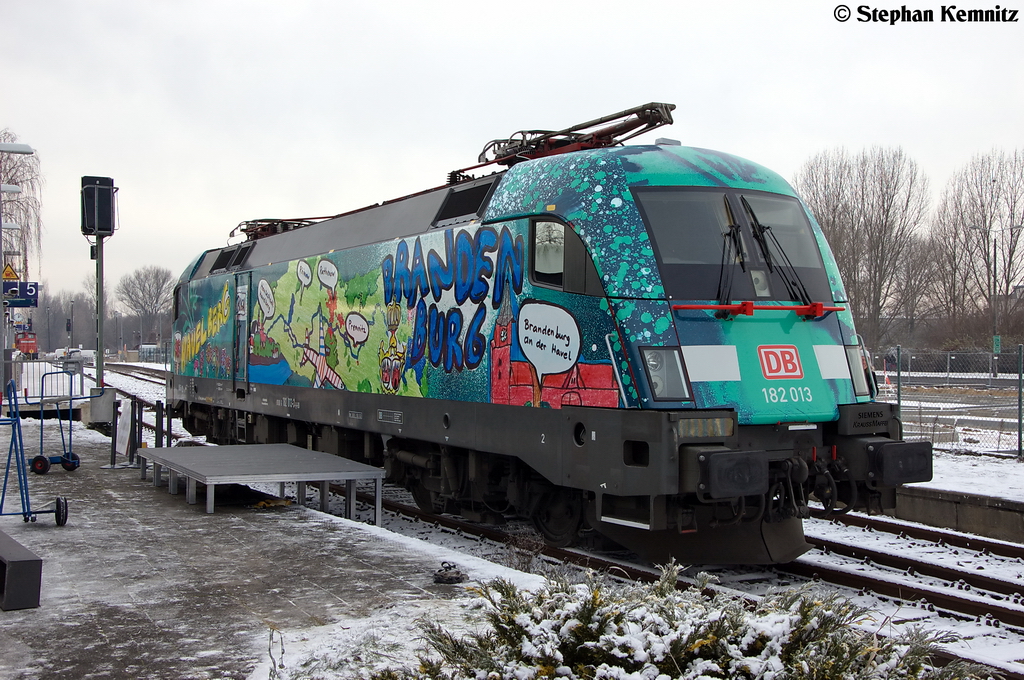 182 013-3  BUGA 2015 In der Havelregion  wurde am 08.12.2012 im Brandenburg vorgestellt und macht f�r die BUGA 2015 bis zum Ende der BUGA, ab sofort Werbung. 08.12.2012