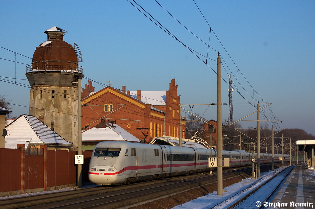 401 503-8  Neu Isenburg  als ICE 693 von Berlin Ostbahnhof nach M�nchen Hbf in Rathenow. 30.01.2012