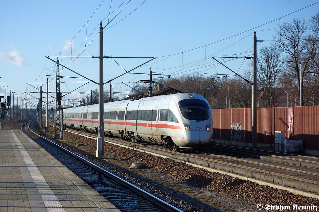 411 005-2  Dresden  in Rathenow. Es k�nnte sich um einem umleiter aus Hamburg-Altona handeln. 15.01.2012