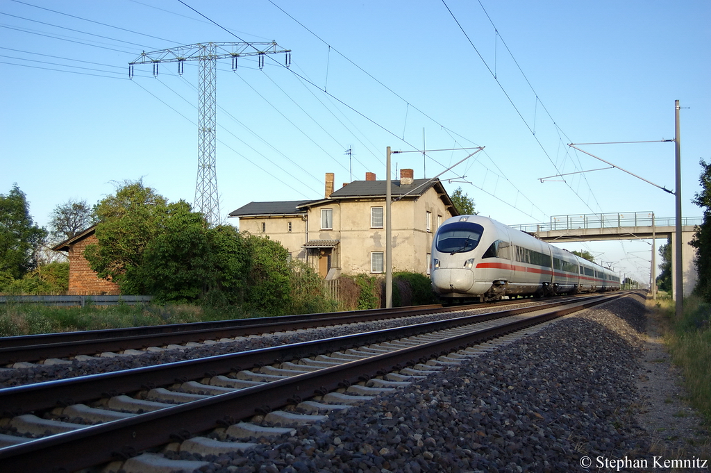 411 506-9  Linz  der �BB als ICE 1508 von Leipzig Hbf nach Hamburg-Altona in Vietznitz. 29.06.2011