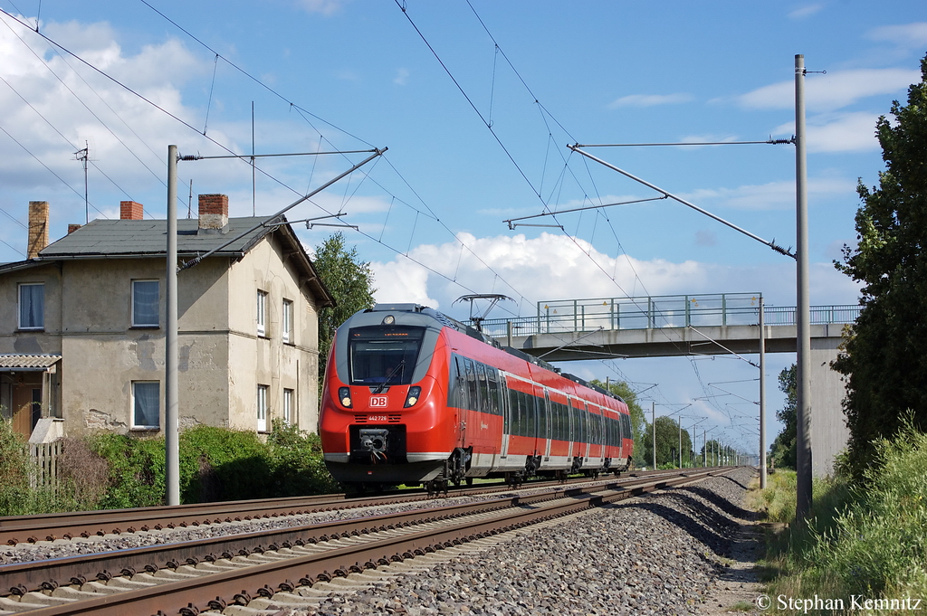 442 226/726 vierteiliger Talent 2 der S-Bahn N�rnberg auf Testfahrt in Vietznitz Richtung Friesack(Mark) unterwegs. Am Zugzielanzeiger stand  S1 Erlangen  :D Netten Gr�� zur�ck! 27.07.2011