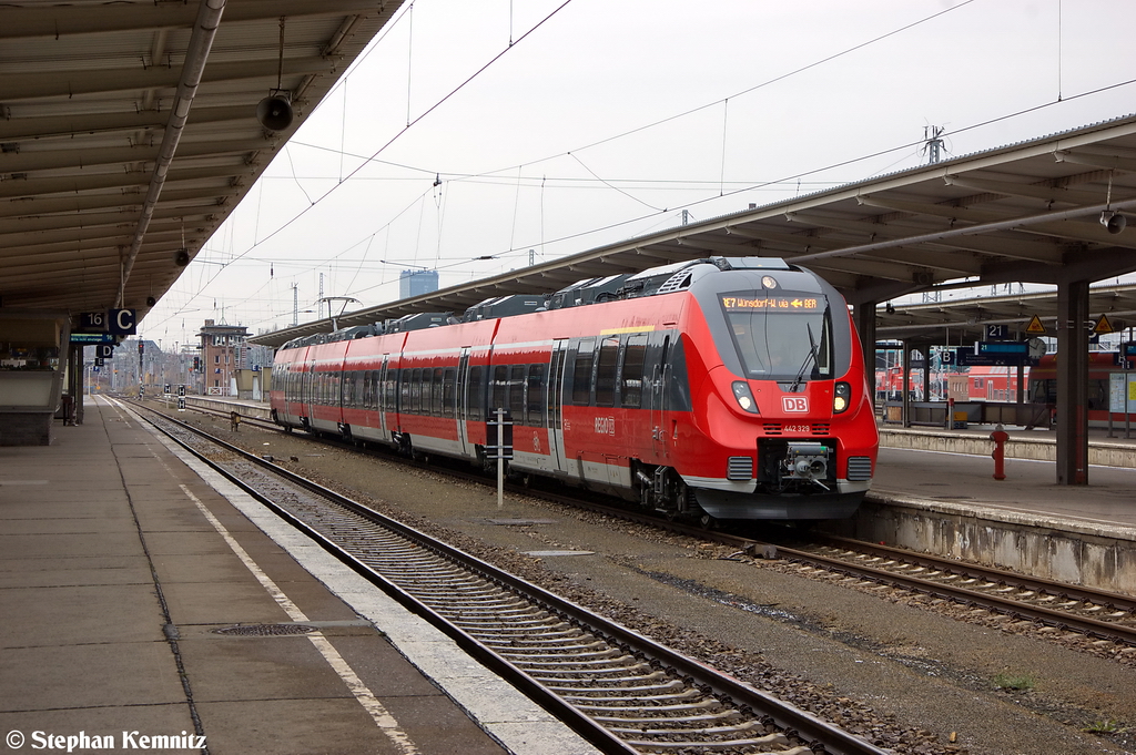 442 329/829 als RE7 (RE 18258) von Berlin-Lichtenberg nach W�nsdorf-Waldstadt in Berlin-Lichtenberg. 01.12.2012