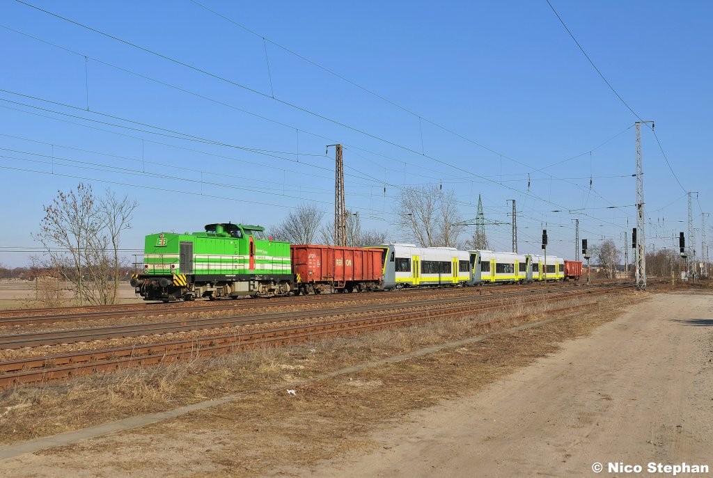 Das Highlight des Tages aus EIB 2  Lisa 2  und 3 brandneuen Agilis Shutteln auf �berf�hrungsfahrt,Saarmund (08.03.11)