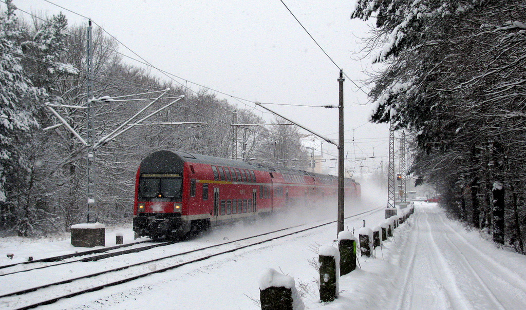 Das Panorama, des vollkommen verschneiten Bestensees gefiel mir am 02.01.2010 in Bestensee so, dass diese RB dabei festgehalten worden ist.