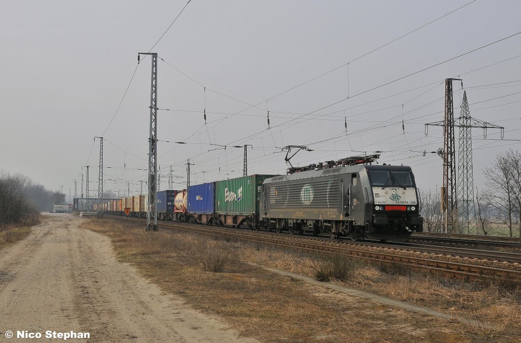 Der Klassiker! ITL ES 64 F4-288 mit einem Containerzug,Saarmund (15.03.11)