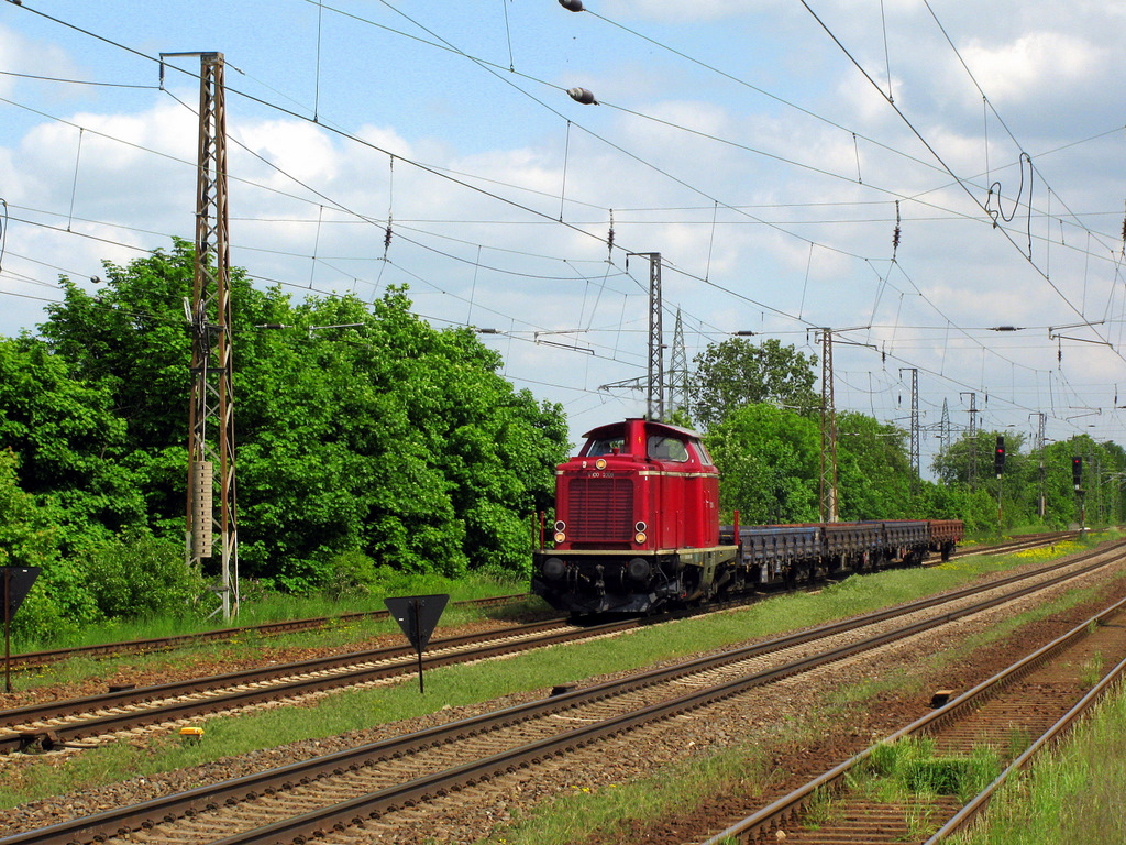 Der n�chste Diesel mit Sonne kam dann nach reichlich Pause am 25.05.2010 mit V 100 2009 Richtung Seddin.