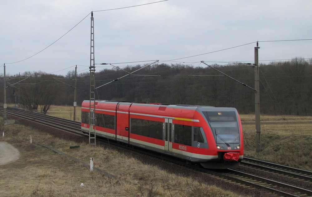 Eine RB22 von Berlin Sch�nefeld Flugafen nach Potsdam Hbf wurde hier in Nudow abgelichtet. 05.03.2011