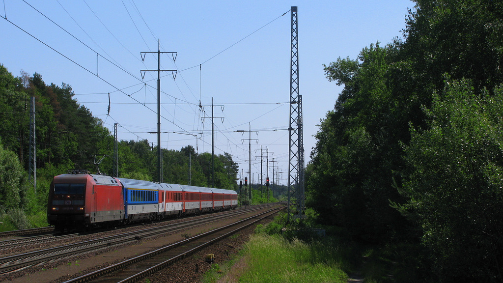 Erster Zug am 02.06.2011 war 101 039-9 mit dem EC 178 von Prag nach Szcezin.