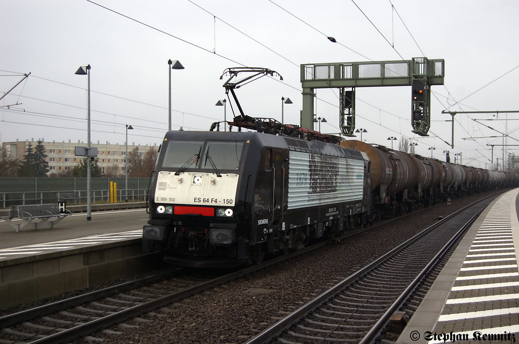 ES 64 F4 - 150 (189 150-6) MRCE Dispolok GmbH f�r TXL - TX Logistik AG mit Kesselzug in Wittenberge. 22.12.2011