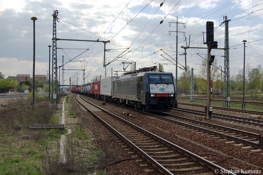 ES 64 F4 - 289 (189 289-2) ITL mit Containerzug in Berlin Sch�nefeld-Flughafen. 16.04.2011