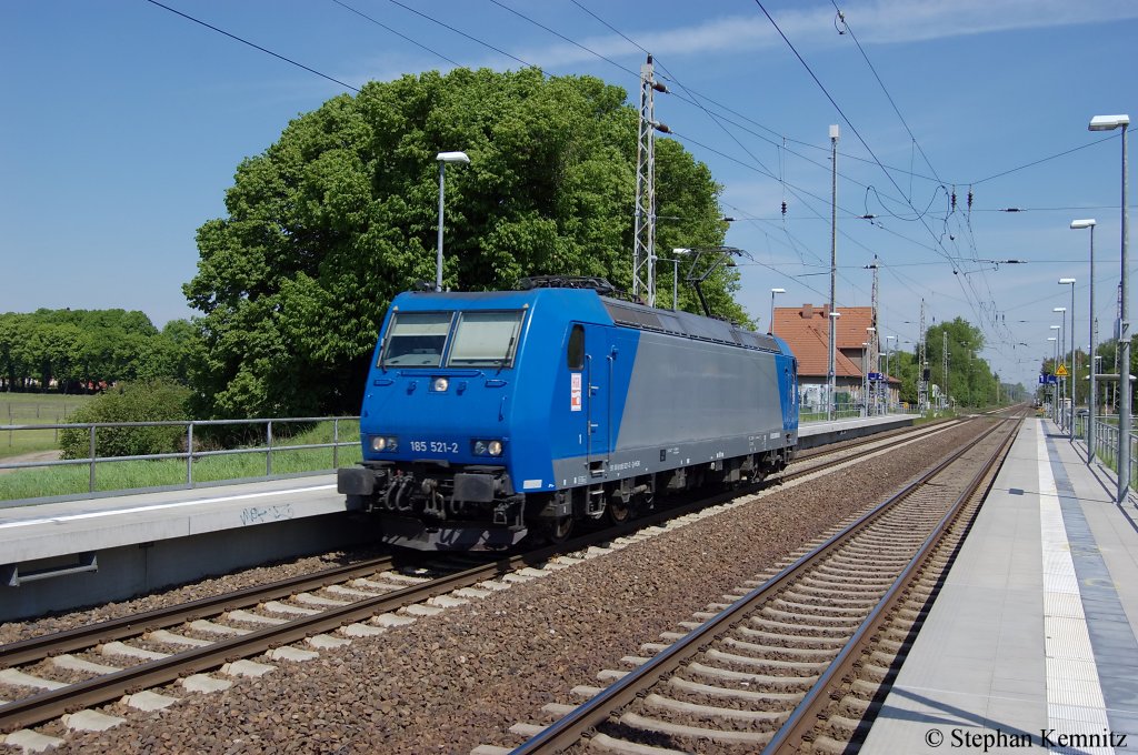 HGK 185 521-2 als Lz in R�dnitz in Richtung Bernau(b Berlin) unterwegs. 10.05.2011