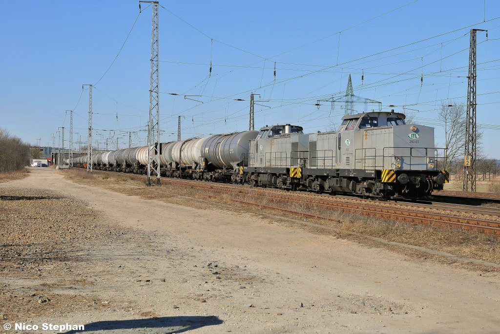 ITL zum I: 293.01 & 293.02 mit einem Kesselzug von Ruhleben nach Tschechien,Saarmund (08.03.11)