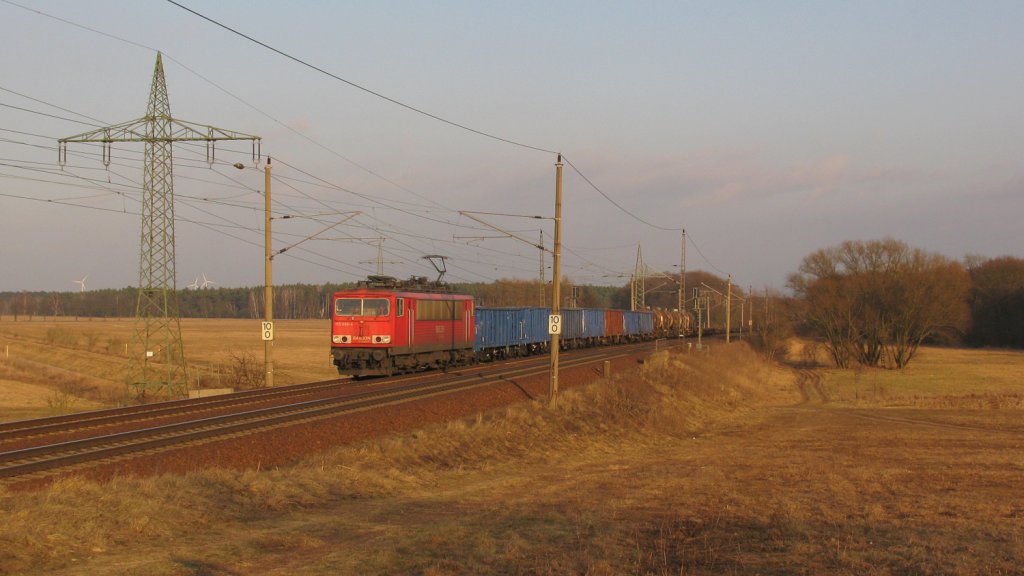 Sonne (!) um 16:32 mit 155 066-4 als 53134 von Frankfurt(Oder) Oderbr�cke Richtung Saarmund am 05.03.2011.