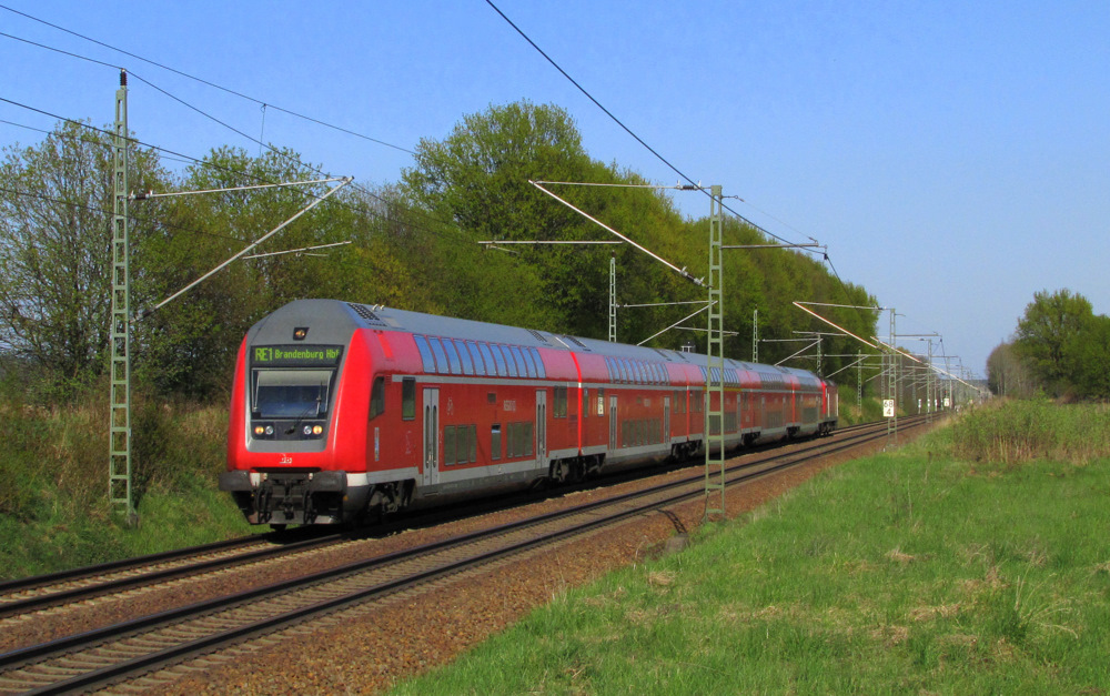 Und das letzte Bild unsere Tour mit dem Kollegen Alexander Wiemer zeigt einen RE1 nach Brandenburg Hbf. Hier durchf�hrt er gerade Pillgram. 20.04.2011
