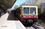 485 121-8 als S9 nach Berlin Treptower Park in Berlin-Sch�nefeld Flughafen.