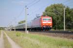 120 155-7 mit dem IC 1993 von Berlin S�dkreuz nach Stuttgart Hbf und IC 1925 von Berlin S�dkreuz nach K�ln Hbf zwischen Gro�wudicke und Rathenow.