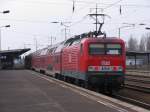 Einfahrt der MEG 606 (143 864-7) in Diensten der DB Regio NordOst schibend am RE 7 nach W�nsdorf.
