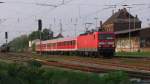 Die N�rnberger 143 806-6 f�hrt hier mit dem kurzen und sehr schwach besetzten RE nach Zwickau durch Zossen – Gr��e ! 29.04.2011