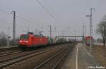 145 002-2 hatte einen Containerzug von Gro�beeren geholt und rollt nun gen Westdeutschland,Saarmund (15.03.11)