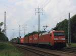 S�dlicher Berliner Au�enring bei Diedersdorf am 11. Juli 2012. 152 166-5 mit einem Containerzug in Richtung Gro�beeren. 