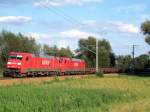 Zwei 152 (einmal mit 152 044-4) schleichen hier durch L�bbenau/Spreewald.