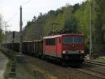 155 116-7 mit einem Sch�ttgutzug aus Richtung Cottbus am 24.04.2010 Richtung Berlin durch Bestensee.