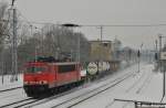 155 154-8 hatte einen Containerzug mit Fl�ssigkeitscontainern zu ziehen,Saarmund (04.01.11)