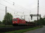 185 266-4 kam kurz nach der 119 mit einem Umleiter nach Frankfurt(Oder) am 01.05.2010 durch Bestensee.
