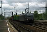 Am 18.05.2010 traf ich die 185 547-7 der MRCE mit einem leeren Holzzug Richtung Gr�nauer Kreuz durch Berlin Sch�nefeld Flughafen.