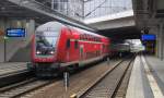Am Gleis 4 steht der RE5 nach Falkenberg(E) bereit.